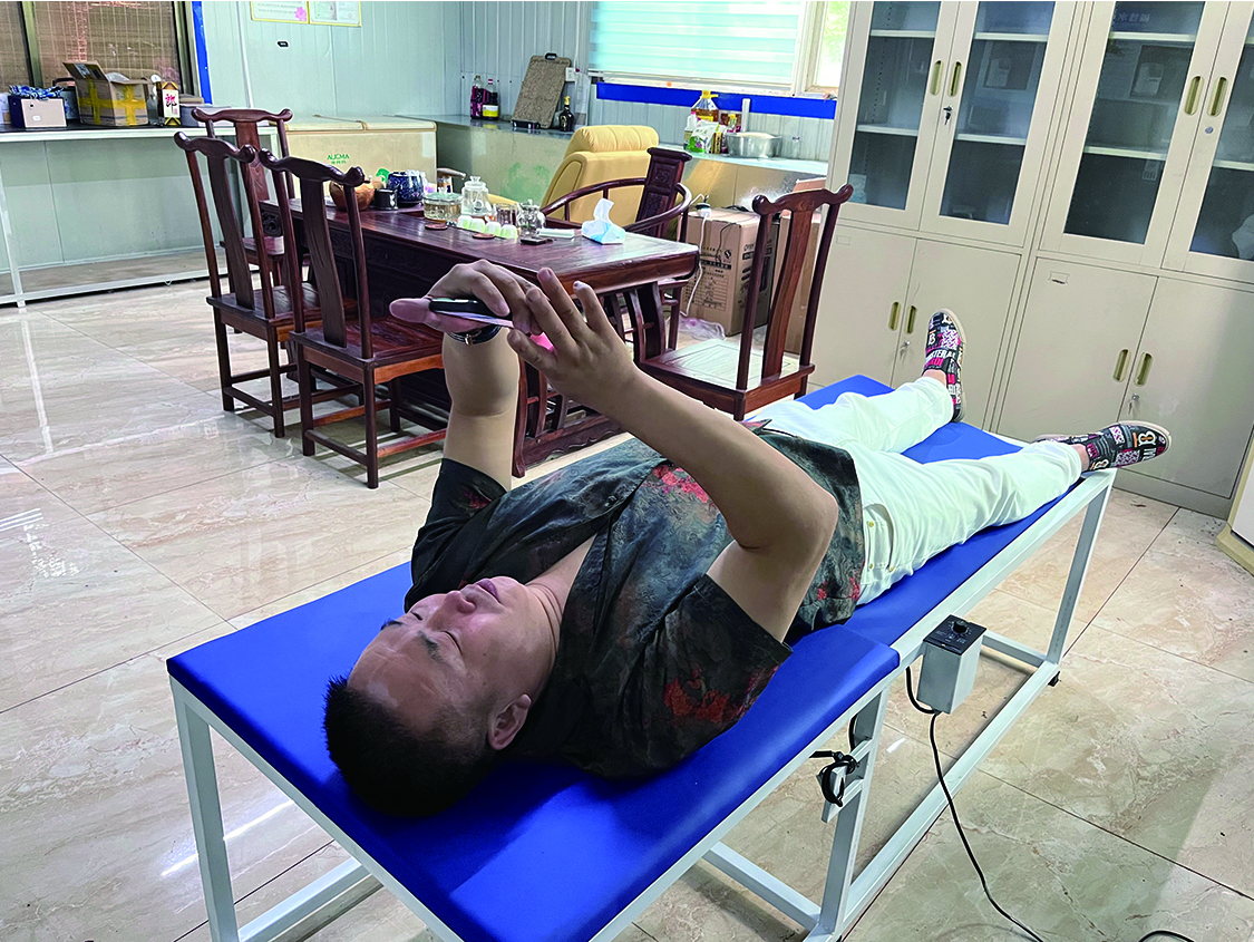 扭腰健身床